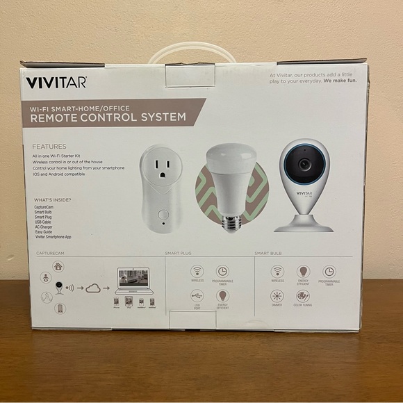 Vivitar Deluxe Wi-Fi Home Automation Starter Kit Camera, Bulb & Plug IPC560 New - Picture 2 of 5